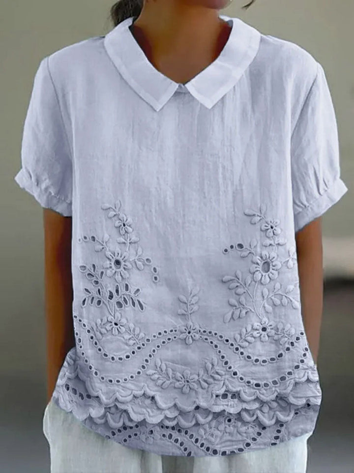 Lily - dettaglio della camicia ricamata a fiori