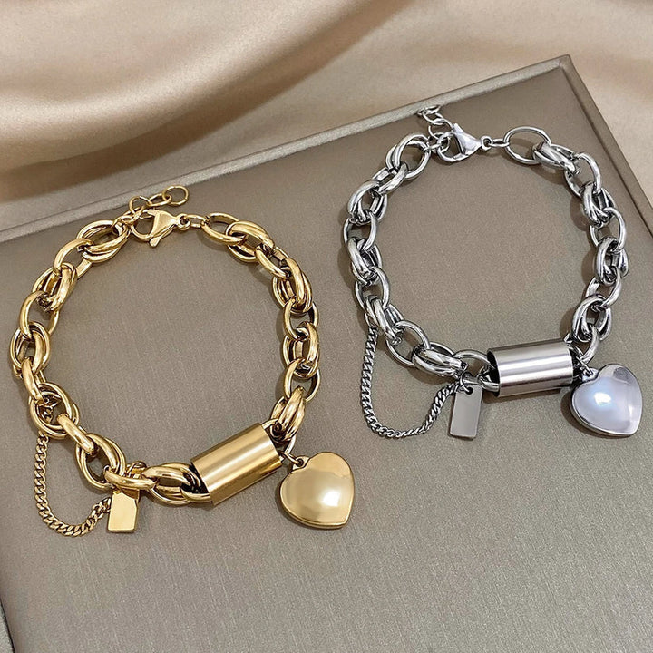 Bracciale dorato a maglie grandi con cuore