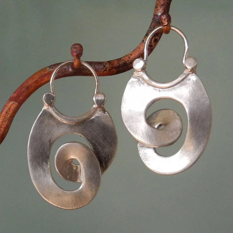 Orecchini Pendenti Vintage Argentati a Spirale da donna | Maria Milano