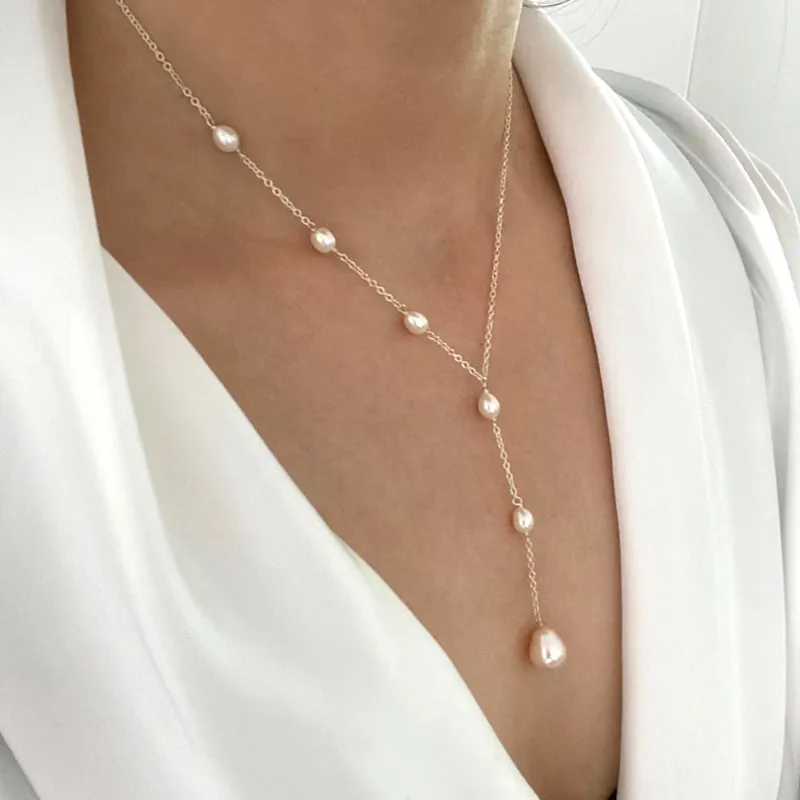 Collana con pendente e perla